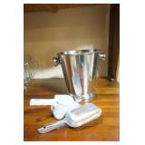 Stainless Bucket and Ice Scoops Stainless Bucket and Ice Scoops