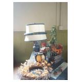 Decor Lot: lamps, artificial flowers, glass vases and more Decor Lot: lamps, artificial flowers, glass vases and more