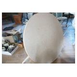 Round Pedestal Table 35" diameter Round Pedestal Table 35" diameter
