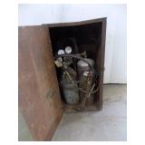 Portable oxygen / Acetylene torch kit with metal case on wheels Portable oxygen / Acetylene torch kit with metal case on wheels