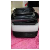 Nice Lot of Storage with Lids, Tupperware, Rubbermaid and More.