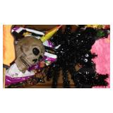 Halloween Décor, lots of fun items.