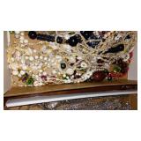 Costume Jewelry, Necklaces.