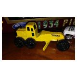 1934 Ford Pickup 1:18 Scale, Tonka Grader, Deere 200LC and More.