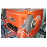 Electric Dual Grinder and Manual Grinder.