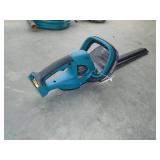 Makita 18 volt hedge trimmer 22. Trade show display. Makita 18 volt hedge trimmer 22. Trade show display.