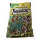 Temptations - (7) 2 oz bags of  Shakeups Clucky Carnival  treats Temptations - (7) 2 oz bags of  Shakeups Clucky Carnival  treats