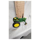 1:16 Scale John Deere 3010 or 3020 Tractor 1:16 Scale John Deere 3010 or 3020 Tractor