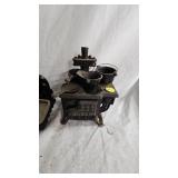 Queen Miniature Cast Iron Stove/Oven with pots Queen Miniature Cast Iron Stove/Oven with pots