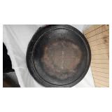 12" Round Flat Cast Iron Griddle with handle 12" Round Flat Cast Iron Griddle with handle