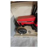 Ertl Case International 7150 w/box Ertl Case International 7150 w/box