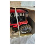 Ertl Case International 7150 w/box Ertl Case International 7150 w/box