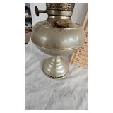 Lot of 2 Oil Lamps in Good Condition Lot of 2 Oil Lamps in Good Condition