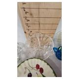 Assorted Lot of Dishes/Glassware/Plates/Trays Assorted Lot of Dishes/Glassware/Plates/Trays