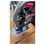 Antique Singer Sewing Machine Antique Singer Sewing Machine
