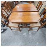 Kitchen Table  with 4 padded chairs and 12" Leaf Kitchen Table  with 4 padded chairs and 12" Leaf