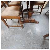 Kitchen Table  with 4 padded chairs and 12" Leaf Kitchen Table  with 4 padded chairs and 12" Leaf