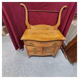Vintage Washstand/Vanity Dresser Vintage Washstand/Vanity Dresser