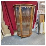 Curio Cabinet with 3 Glass Shelve, Nice Condition Curio Cabinet with 3 Glass Shelve, Nice Condition