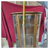 Curio Cabinet with 3 Glass Shelve, Nice Condition Curio Cabinet with 3 Glass Shelve, Nice Condition