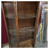 Curio Cabinet with 3 Glass Shelve, Nice Condition Curio Cabinet with 3 Glass Shelve, Nice Condition