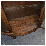Curio Cabinet with 3 Glass Shelve, Nice Condition Curio Cabinet with 3 Glass Shelve, Nice Condition