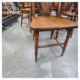 Small Kitchen Table with 4 Windsor style Chairs Small Kitchen Table with 4 Windsor style Chairs