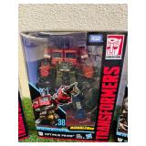 Transformers Generations Bonecrusher, Optimus Prime & Constructicon Scrapmetal