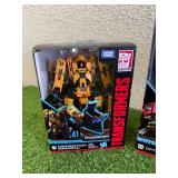 Transformers Generations Bonecrusher, Optimus Prime & Constructicon Scrapmetal