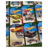 24 Hot Wheels