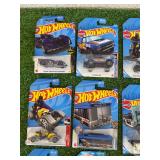 24 Hot Wheels