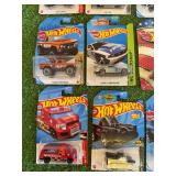 24 Hot Wheels