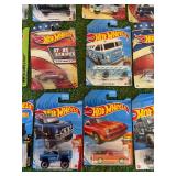 24 Hot Wheels