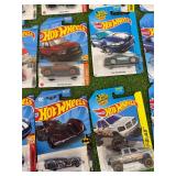 24 Hot Wheels