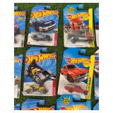 24 Hot Wheels