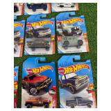 24 Hot Wheels