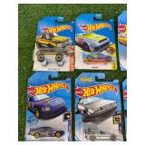 24 Hot Wheels