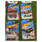 24 Hot Wheels