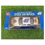 Polaris 1/24 Scale Stock Car Replica Polaris 1/24 Scale Stock Car Replica