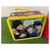 Lunchboxes - The Monkeys & Family Guy Lunchboxes - The Monkeys & Family Guy