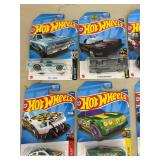 28 Hot Wheels 28 Hot Wheels