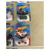 28 Hot Wheels 28 Hot Wheels