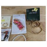 Fashion Jewelry assortment - chokers, earrings, bracelets, necklaces, 7 gold-plated rings - Brand New