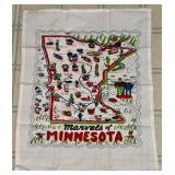 Minnesota Collectibles Set with Towels, Mugs, Champagne Flutes, and Wooden Caddy