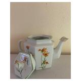 Tuscany Collection Floral Porcelain Teapot 6 Inch