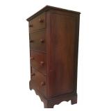 Vintage Mahogany Chest of Drawers