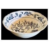 Vintage Blue Danube Japan Bowl and 4 Willow Pattern Mugs Set