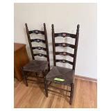 2 Vintage Chairs 2 Vintage Chairs
