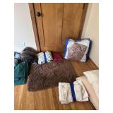 Lot of Bedding, Pillows & sheets Lot of Bedding, Pillows & sheets