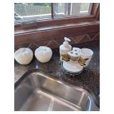 Large Lot Kitchen/Living items - See description - PERFECT RESELLERS LOT Large Lot Kitchen/Living items - See description - PERFECT RESELLERS LOT